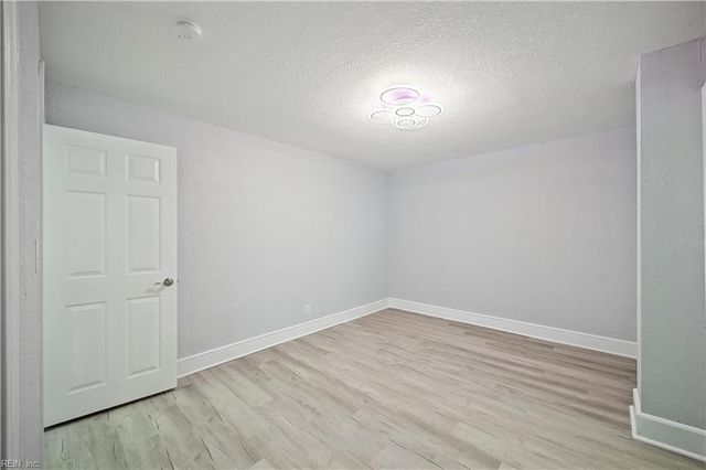 620 72nd ST, Newport News, VA 23605
