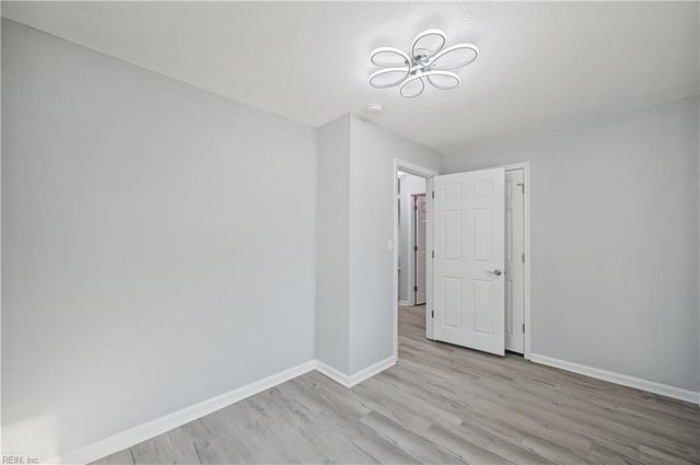 620 72nd ST, Newport News, VA 23605