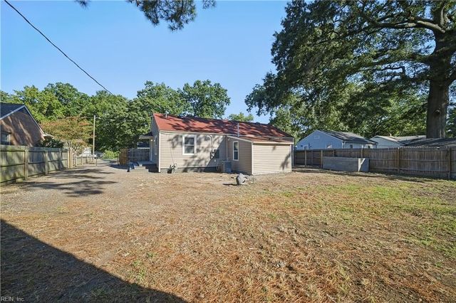 620 72nd ST, Newport News, VA 23605