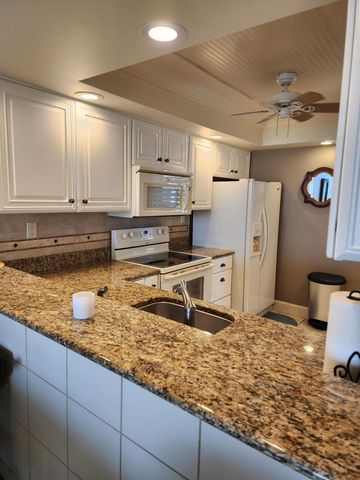 1950 SW Palm City Road 13-102, Stuart, FL 34994