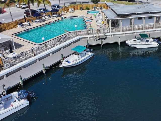 1950 SW Palm City Road 13-102, Stuart, FL 34994