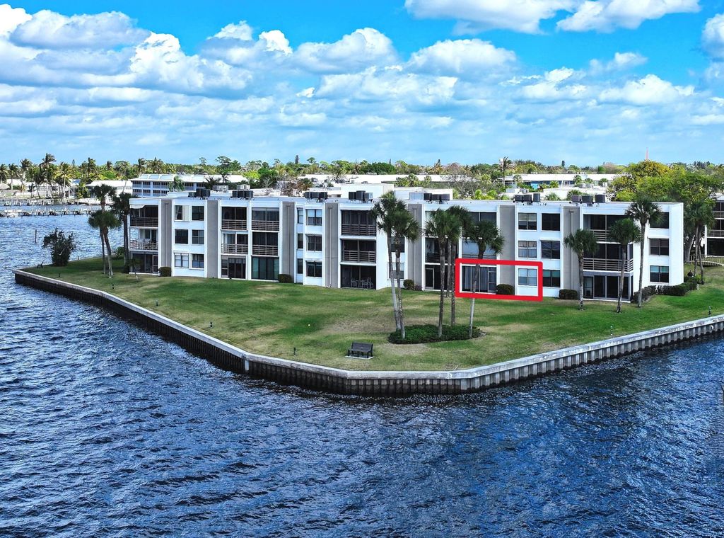 1950 SW Palm City Road 13-102, Stuart, FL 34994