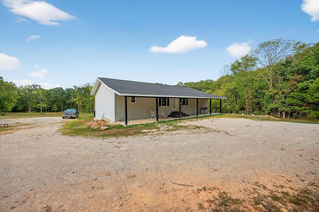 48 Flint Ridge Road, Elkland, MO 65644