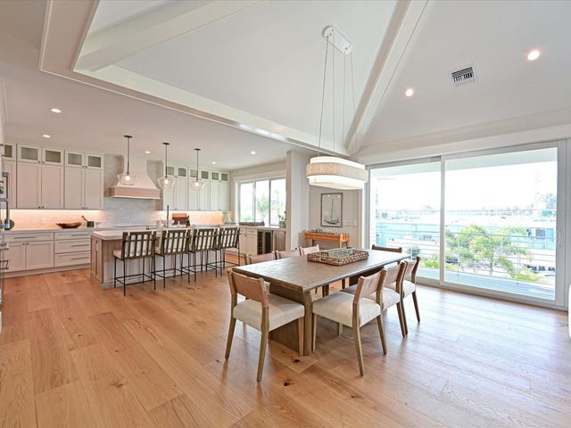 303 55TH STREET, Holmes Beach, FL 34217