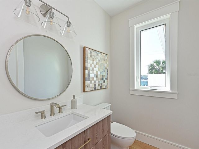 303 55TH STREET, Holmes Beach, FL 34217