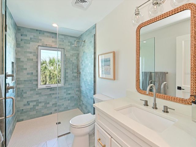 303 55TH STREET, Holmes Beach, FL 34217