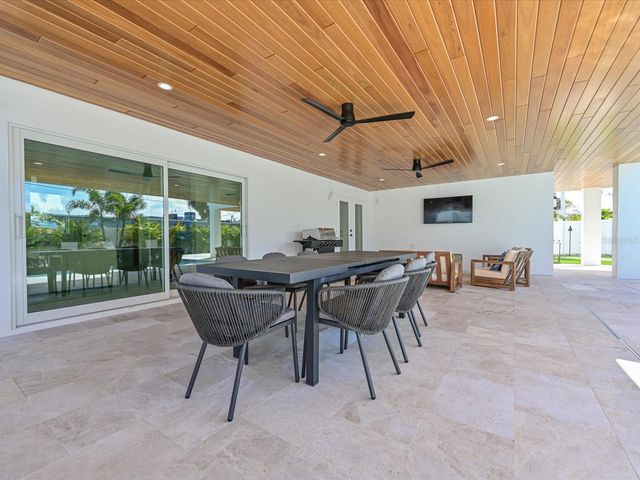 303 55TH STREET, Holmes Beach, FL 34217