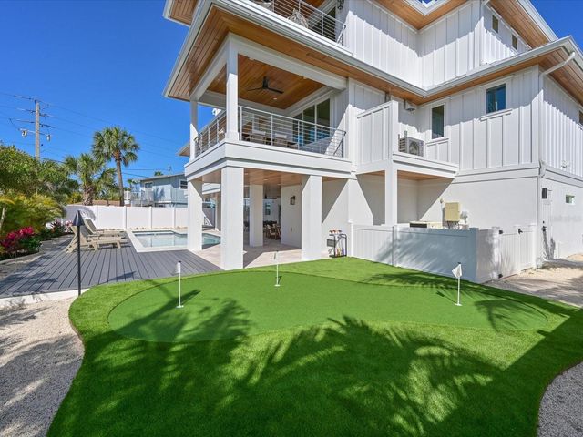 303 55TH STREET, Holmes Beach, FL 34217