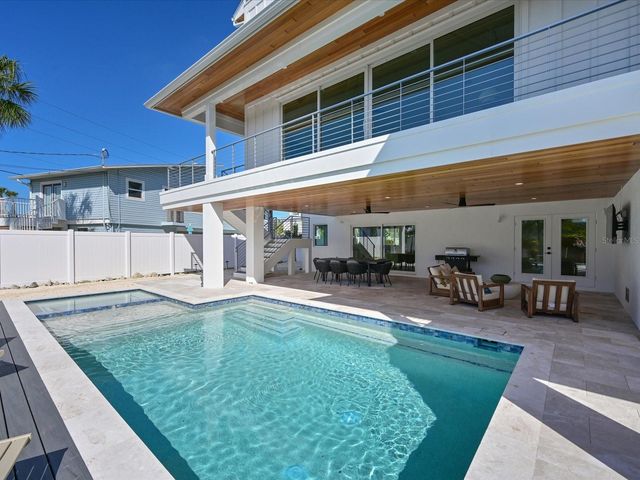 303 55TH STREET, Holmes Beach, FL 34217