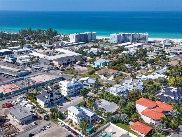 303 55TH STREET, Holmes Beach, FL 34217