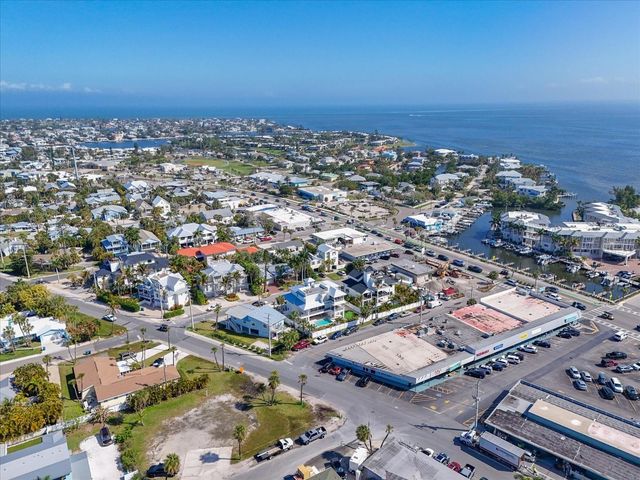 303 55TH STREET, Holmes Beach, FL 34217