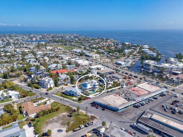 303 55TH STREET, Holmes Beach, FL 34217