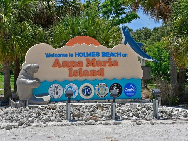 303 55TH STREET, Holmes Beach, FL 34217