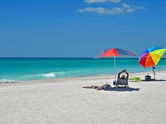 303 55TH STREET, Holmes Beach, FL 34217