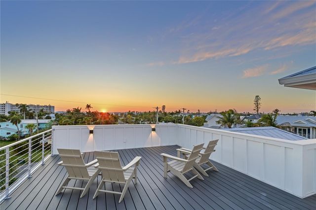 303 55TH STREET, Holmes Beach, FL 34217