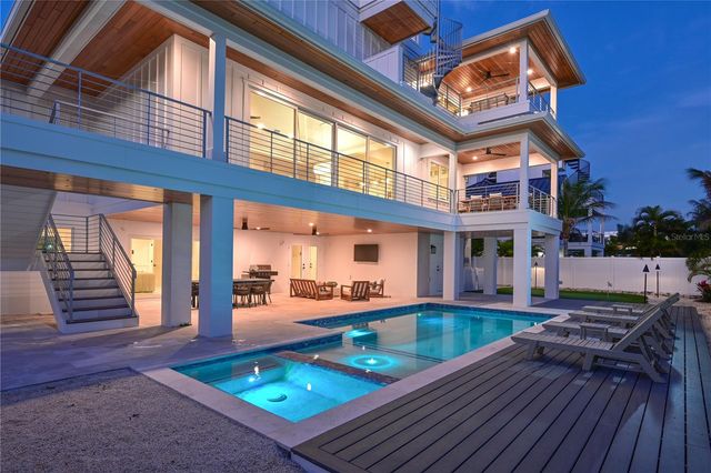 303 55TH STREET, Holmes Beach, FL 34217