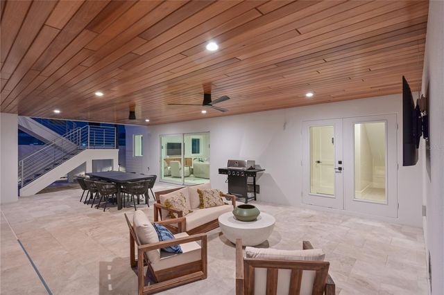 303 55TH STREET, Holmes Beach, FL 34217