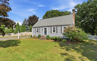 60 Bellflower Rd, Billerica, MA 01821