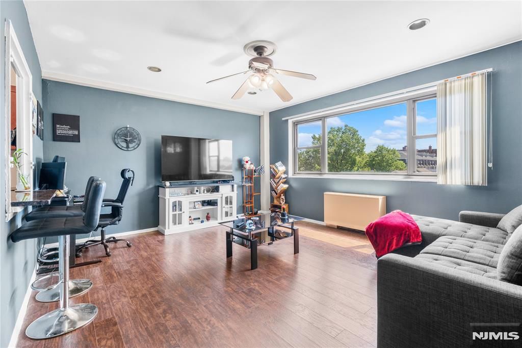 25 Grand Avenue 5D, Hackensack, NJ 07601