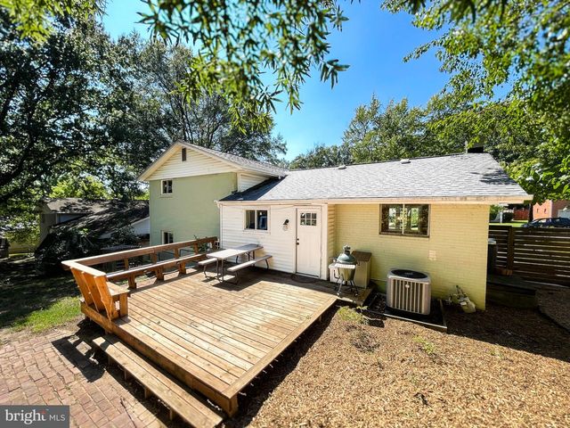 4206 BLACKSNAKE DR, Temple Hills, MD 20748
