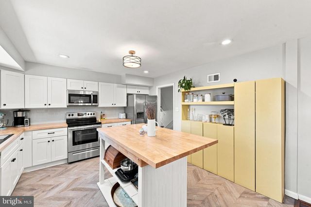 4206 BLACKSNAKE DR, Temple Hills, MD 20748