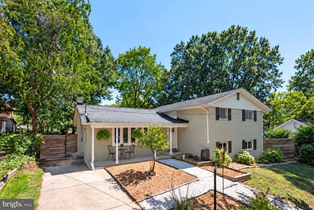 4206 BLACKSNAKE DR, Temple Hills, MD 20748