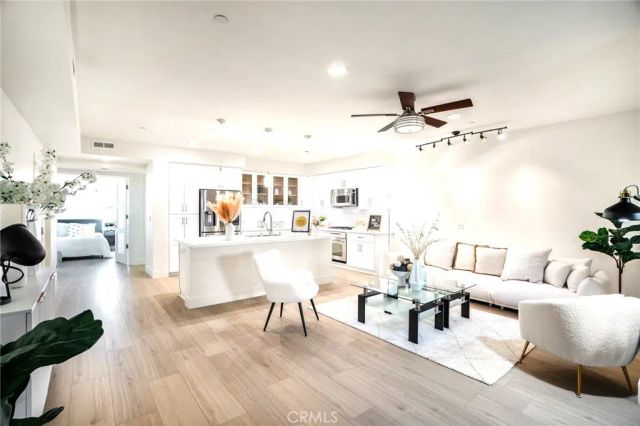617 Rockefeller, Irvine, CA 92612