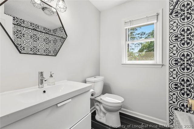 1672 Sykes Pond Road, Fayetteville, NC 28304