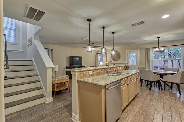 30 Musgrove Place, The Woodlands, TX 77382