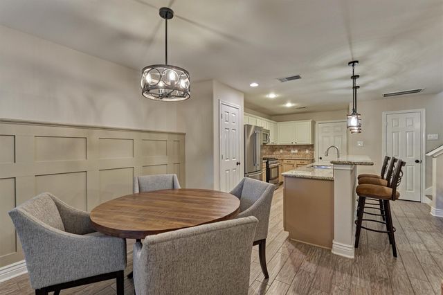 30 Musgrove Place, The Woodlands, TX 77382