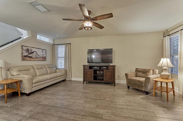 30 Musgrove Place, The Woodlands, TX 77382