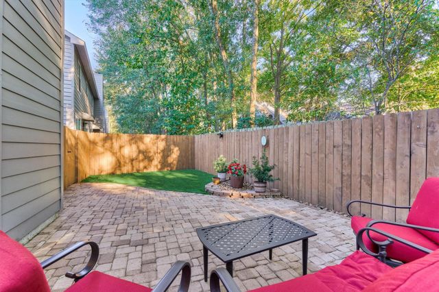 30 Musgrove Place, The Woodlands, TX 77382