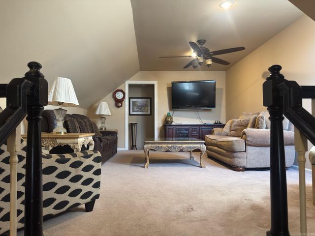 2 Rosaires Way, Little Rock, AR 72223