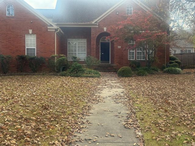 2 Rosaires Way, Little Rock, AR 72223