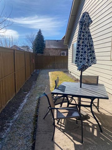 1310 NE Tucson Way, Bend, OR 97701