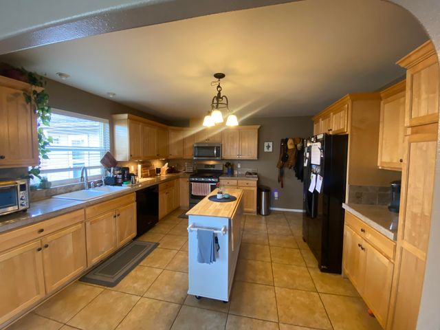 1310 NE Tucson Way, Bend, OR 97701