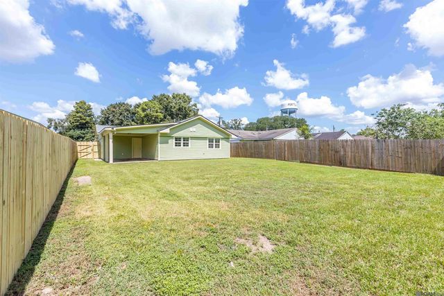 1345 Michigan Ave, Port Allen, LA 70767