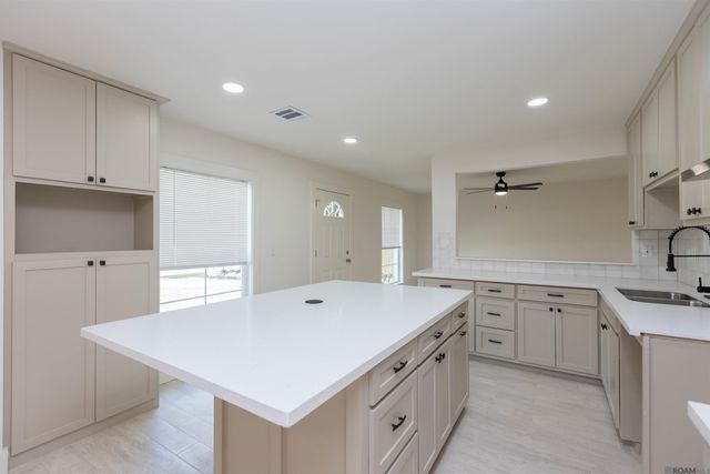 1345 Michigan Ave, Port Allen, LA 70767