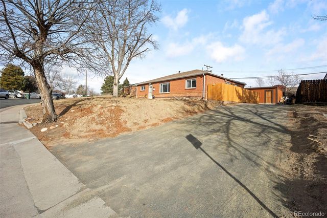 8930 Hickory Place, Thornton, CO 80229