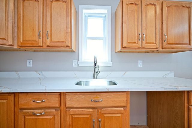 8 Courtland Street, Farmington, NH 03835