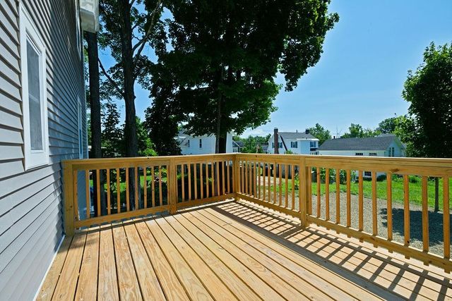 8 Courtland Street, Farmington, NH 03835