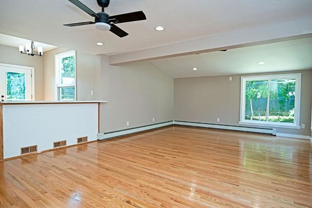 8 Courtland Street, Farmington, NH 03835