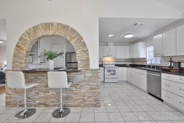 434 Hibiscus Court, East Palo Alto, CA 94303