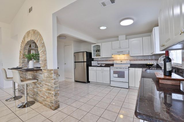 434 Hibiscus Court, East Palo Alto, CA 94303