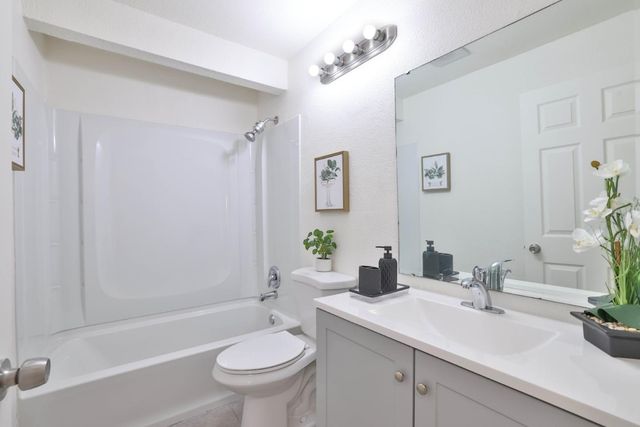 434 Hibiscus Court, East Palo Alto, CA 94303