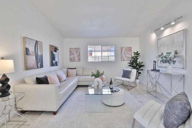 434 Hibiscus Court, East Palo Alto, CA 94303