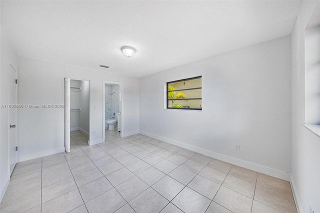 1283 W 42nd St, Hialeah, FL 33012