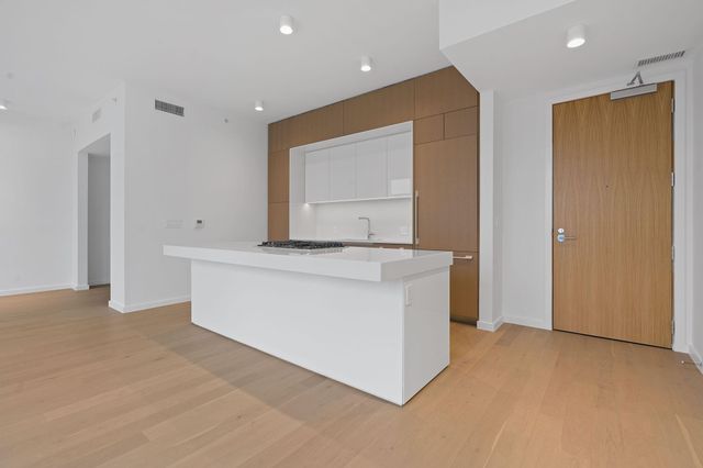 313 W 17th ST 2106, Austin, TX 78701