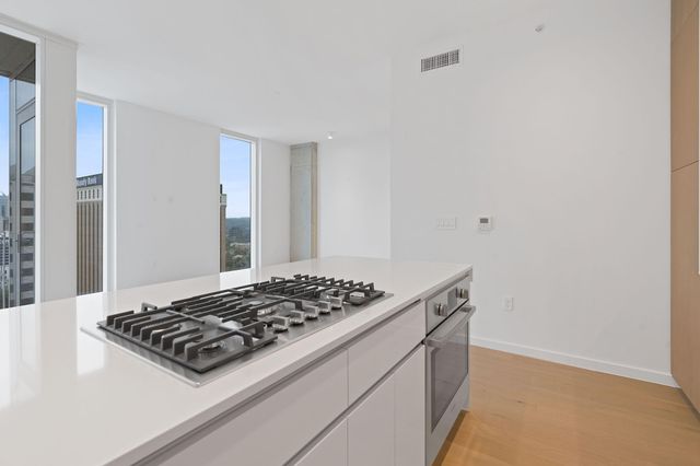 313 W 17th ST 2106, Austin, TX 78701