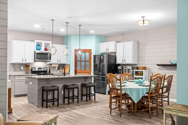 23 Parkglen Dr., Pawleys Island, SC 29585
